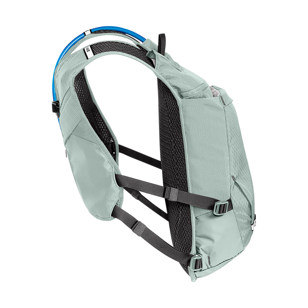 Chase Adventure 8 Vest 70oz, Silver Mist